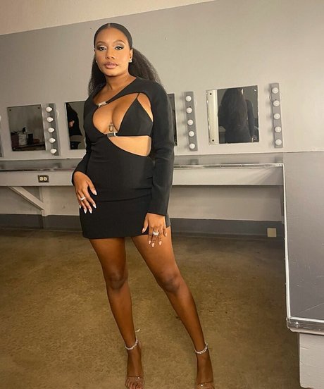 Imani Hakim photo 1