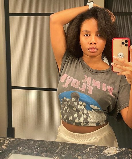 Imani Hakim photo 20