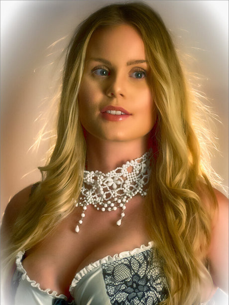Immogen Claire photo 2