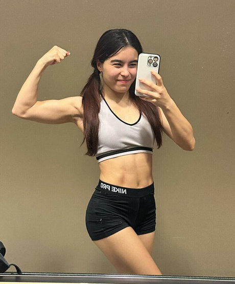 Imnamipeaches photo 5