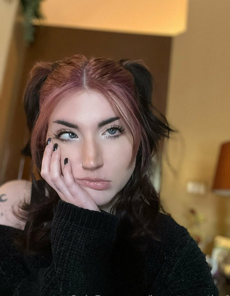 Imnoturgothgf photo 3