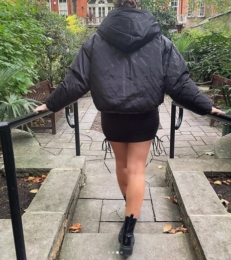 Imogen Thomas photo 48