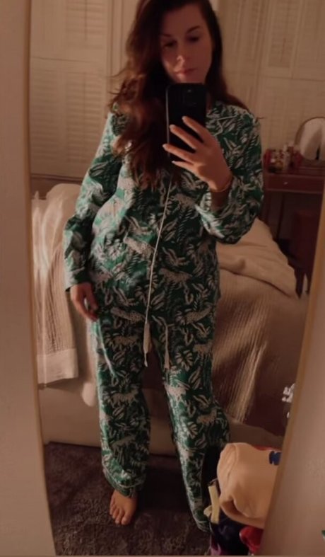 Imogen Thomas photo 56