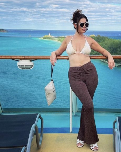 Imogen Thomas photo 61