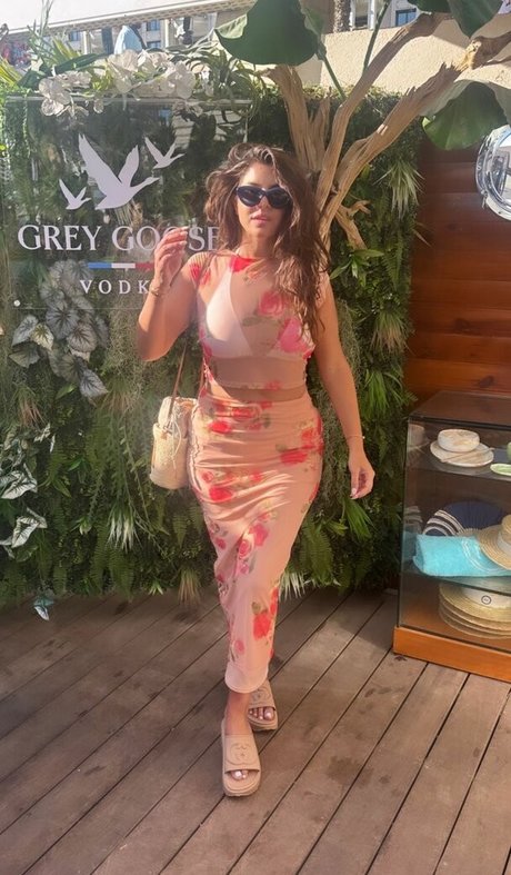 Imogen Thomas photo 106
