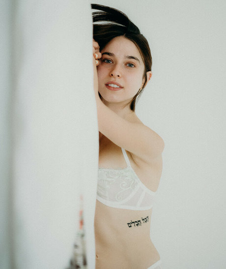 Inbal Yundler photo 24