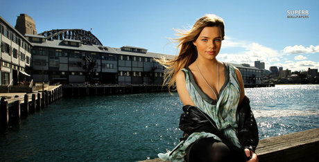 Indiana Evans photo 10