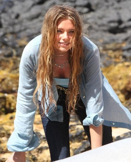 Indiana Evans photo 22