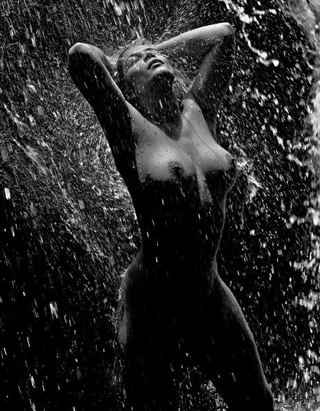 Indira Weis photo 7
