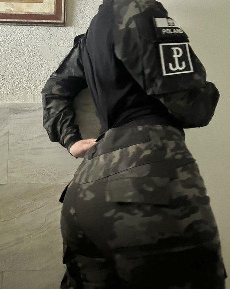 Initialelon photo 48