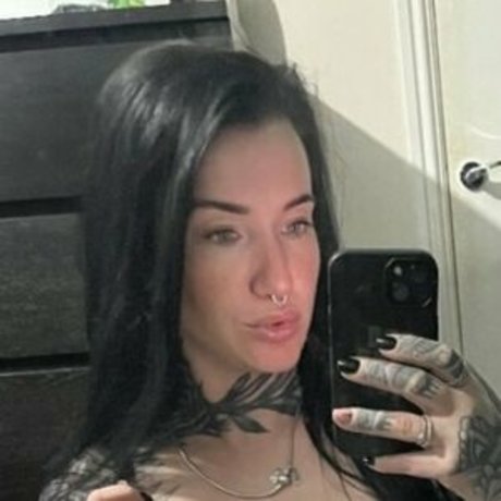 Inked-couple Hampshire photo 18