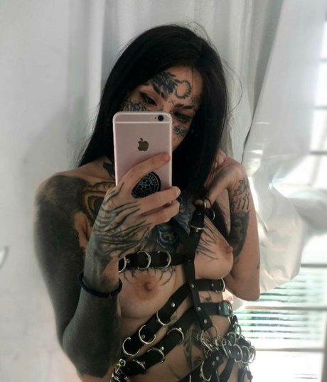 Insaneinternetgrl photo 6