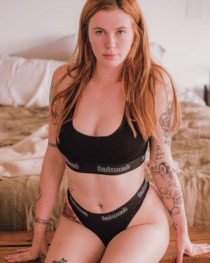 Ireland Baldwin photo 15