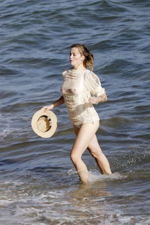 Ireland Baldwin photo 74