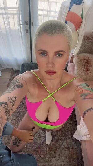 Ireland Baldwin photo 128