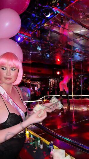 Ireland Baldwin photo 181