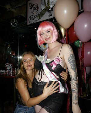 Ireland Baldwin photo 199