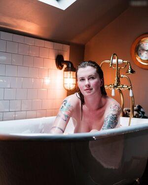 Ireland Baldwin photo 290