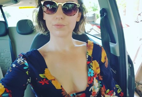 Irina Mirella photo 3
