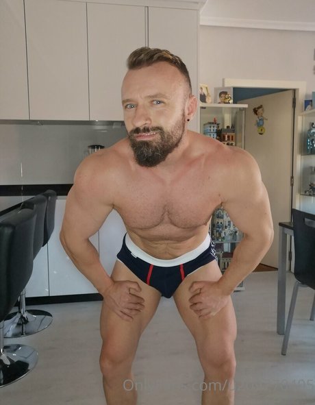 Irishbeast69 photo 4