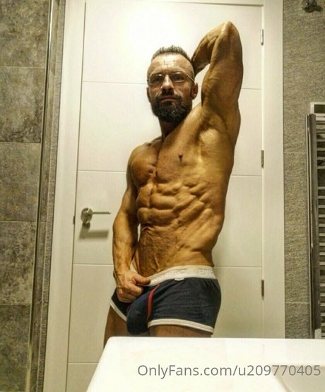 Irishbeast69 photo 16