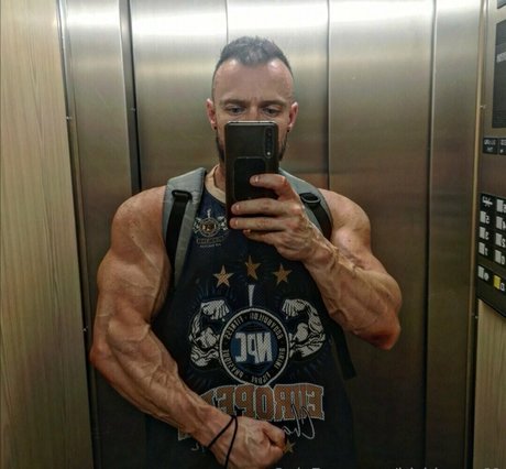 Irishbeast69 photo 30