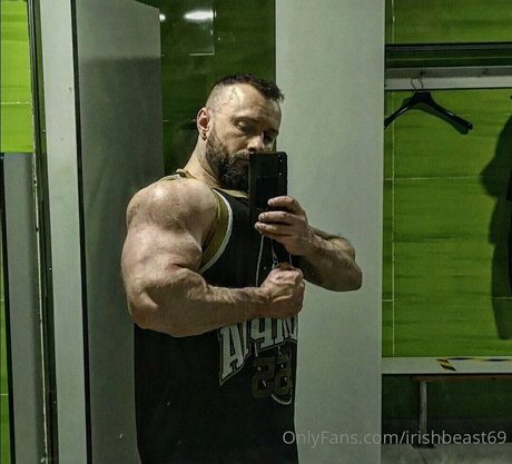 Irishbeast69 photo 34