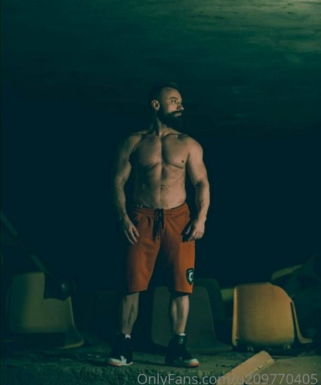 Irishbeast69 photo 39