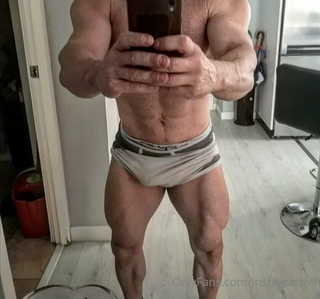 Irishbeast69 photo 47