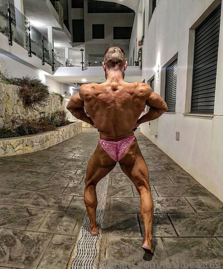 Irishbeast69 photo 48