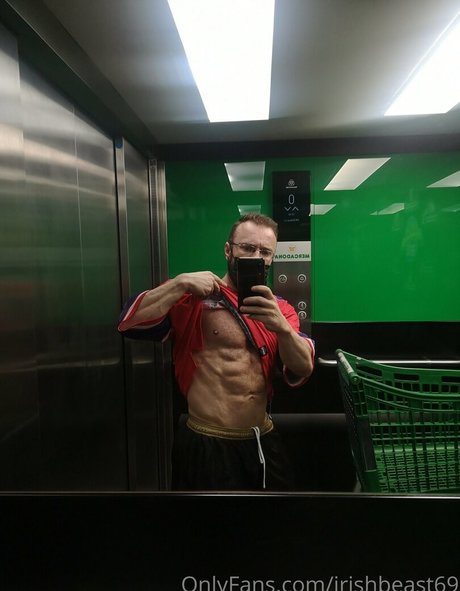 Irishbeast69 photo 51