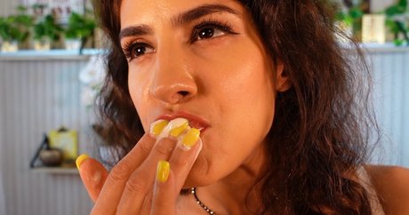 Irma La Dulce ASMR photo 25