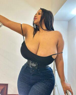 Isa Gomez photo 526