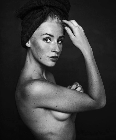 Isabel Ditlevsen photo 39