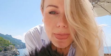 Isabel Imagination ASMR photo 15