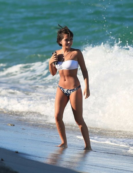 Isabela Merced photo 14
