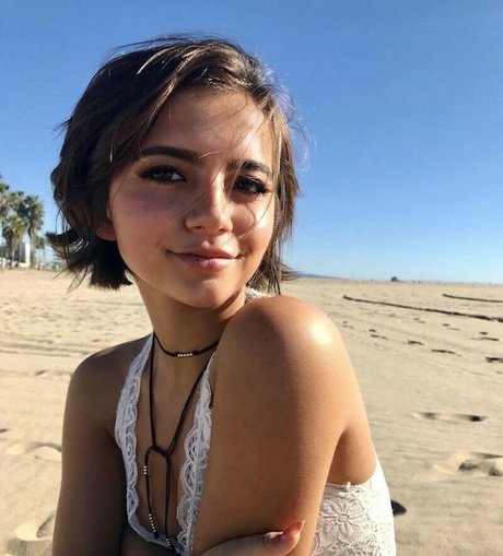 Isabela Merced photo 172