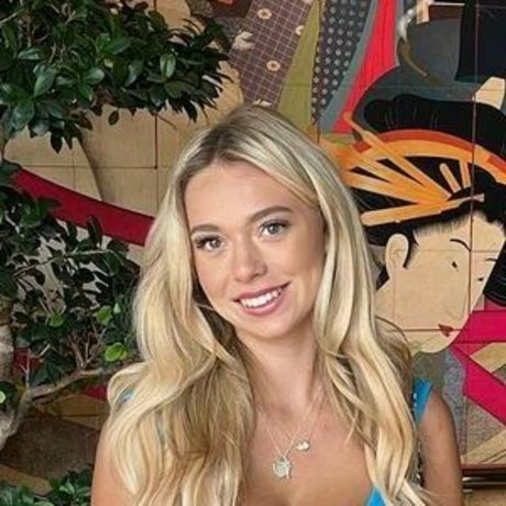 Isabella B photo 69