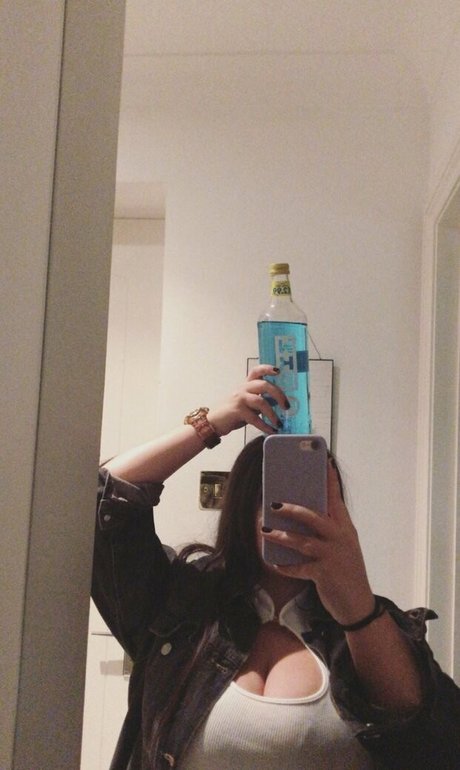 Isabellaell photo 11