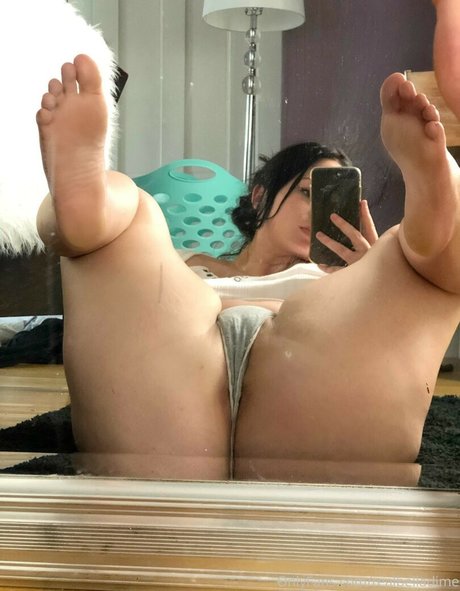 Isabellaxrated photo 10