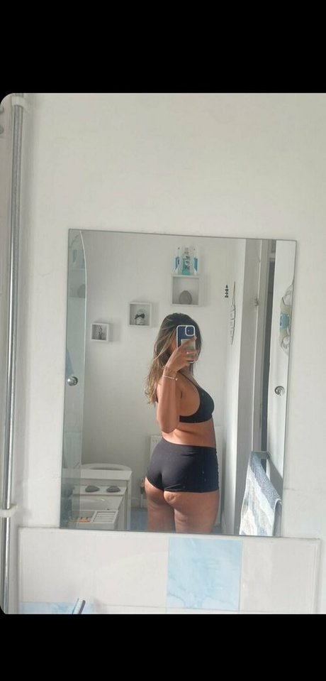 Isha Mariyah photo 2