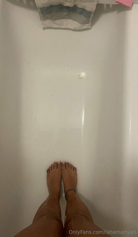 Isha Mariyah photo 17