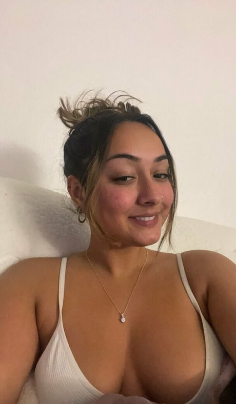 Isha Mariyah photo 20