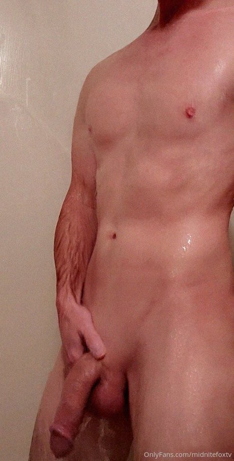 Isitmidnite photo 3