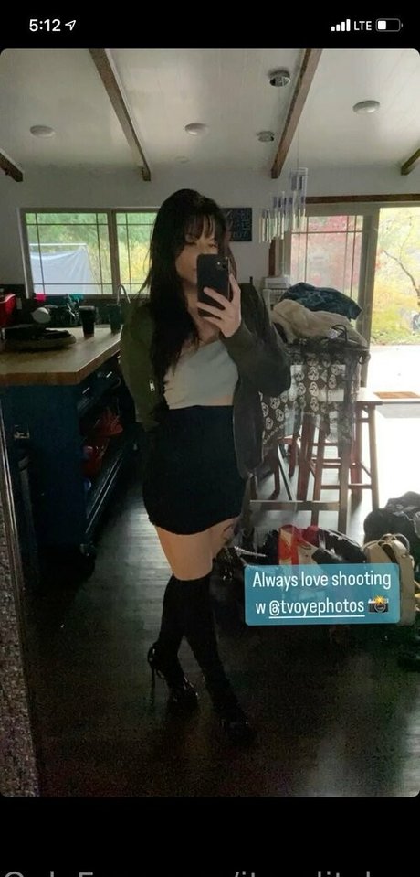 Its_glitchxx photo 18