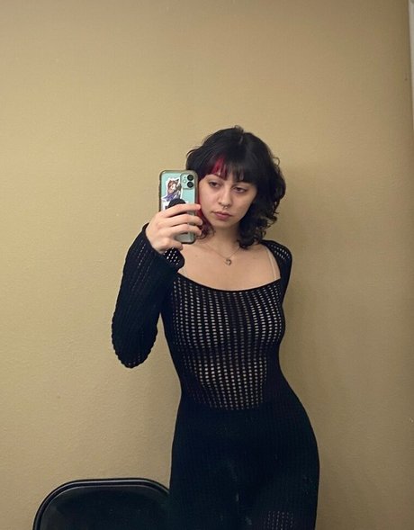 Its_julieee_ photo 18