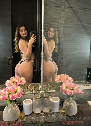 itscarlyjane photo 2
