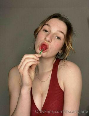 itscarlyjane photo 30