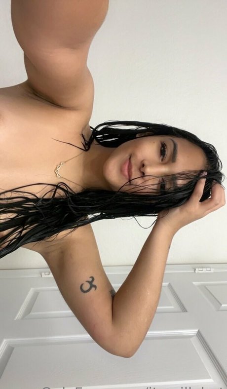 Itsmillyhot photo 120