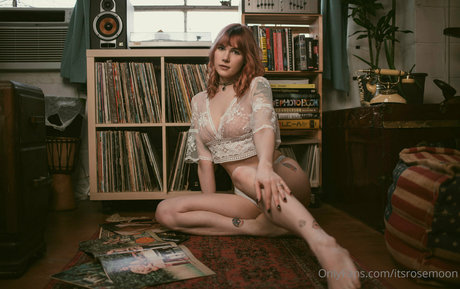 Itsrosemoon photo 14